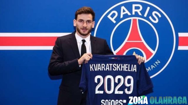 Kvaratskhelia Resmi Bergabung dengan PSG, Siap Bersinar!